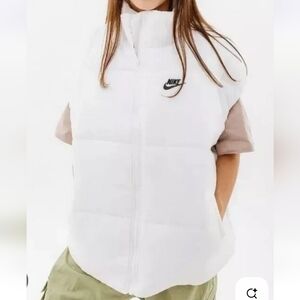 Nike Therma Classic Oversized Puffer Vest
